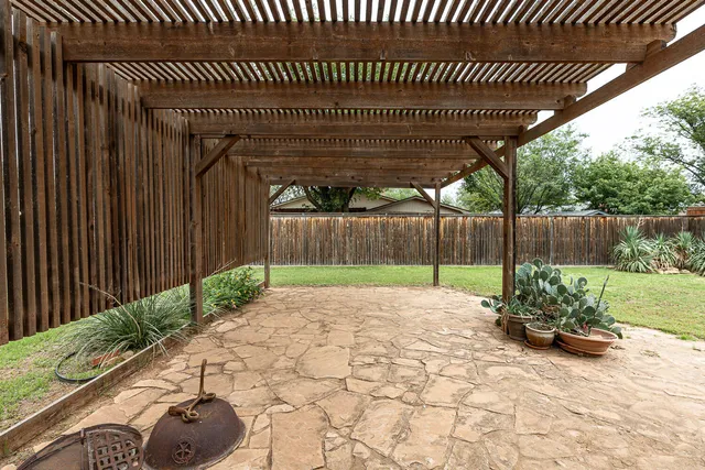 $299,900 | 5520 76th Street, Lubbock, TX 79424