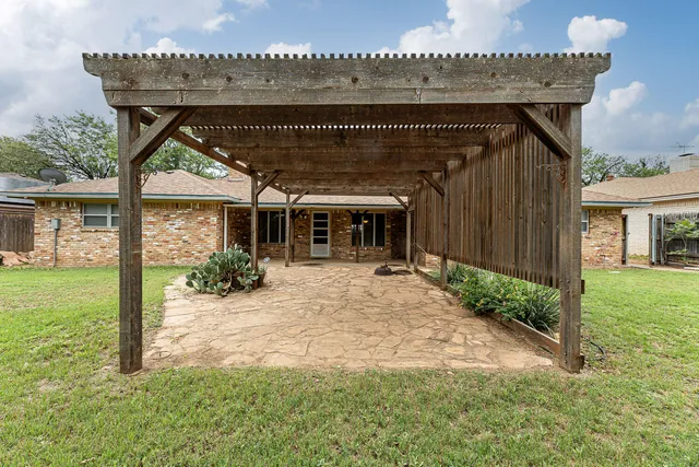 $299,900 | 5520 76th Street, Lubbock, TX 79424