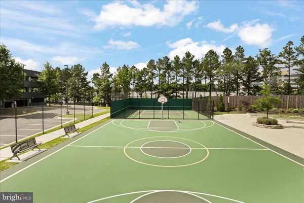 $739,900 | 12974 Wood Cres Circle, Herndon, VA 20171