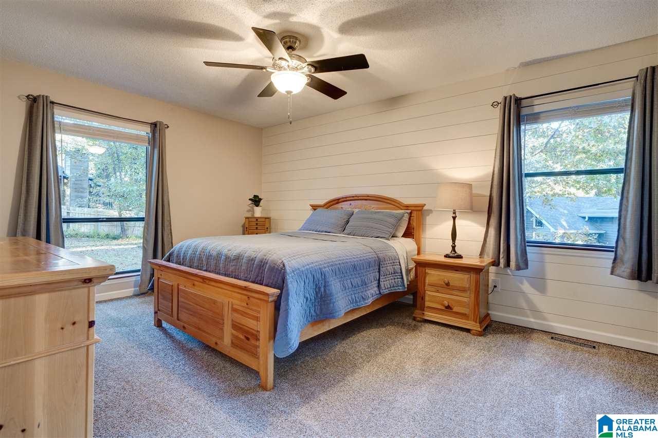 3876 Rockridge Court Birmingham, AL 35210 - Photo 14 of 32