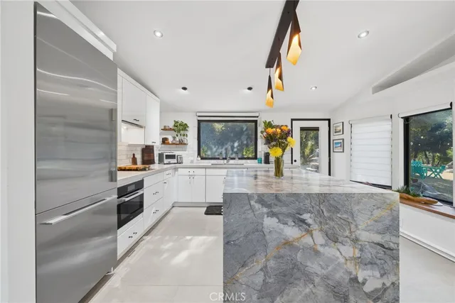 $1,195,000 | 40730 Calle Bandido, Murrieta, CA 92562