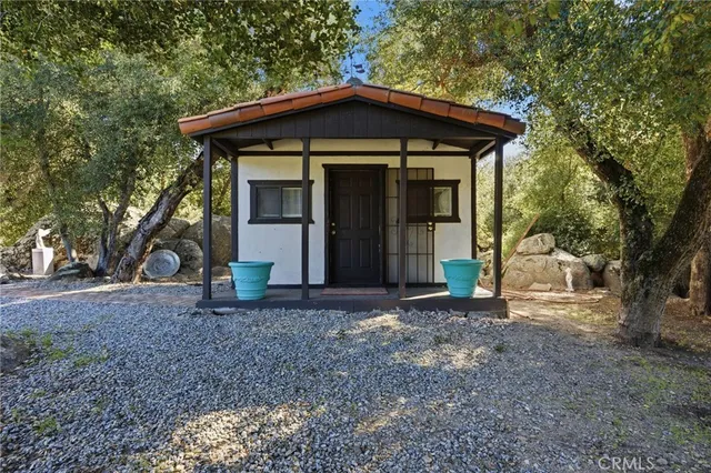 $1,195,000 | 40730 Calle Bandido, Murrieta, CA 92562