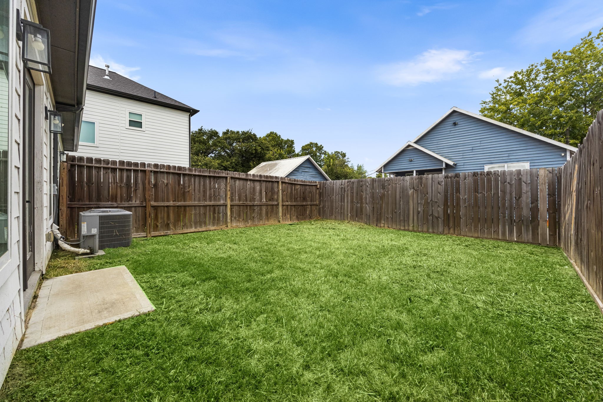 4036 Porter Street Houston, TX 77021 - Photo 19 of 20 Private backyard space