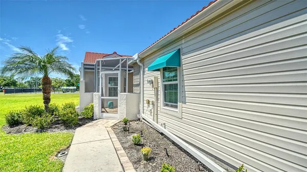 $2,600 | 7510 Preserves Court, Sarasota, FL 34243