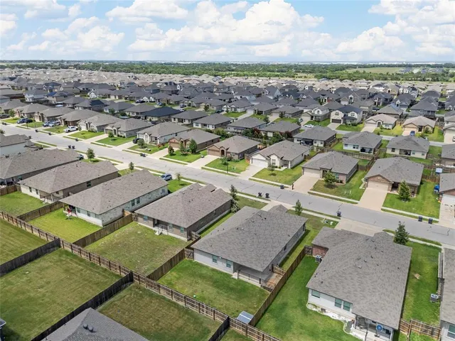 $279,000 | 3217 Beutel Road, Lorena, TX 76655