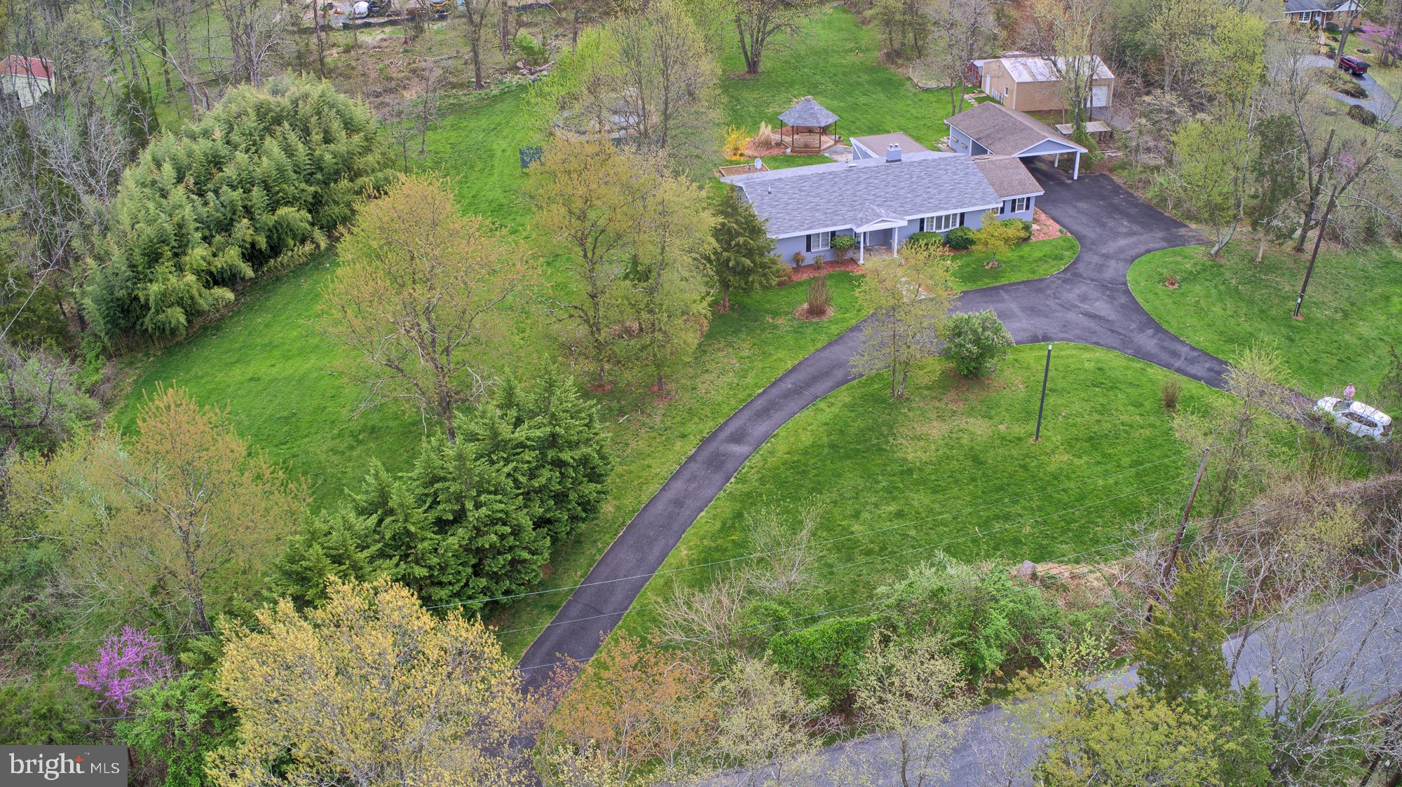 15811 Hughes Road Poolesville, MD 20837 - Photo 8 of 49