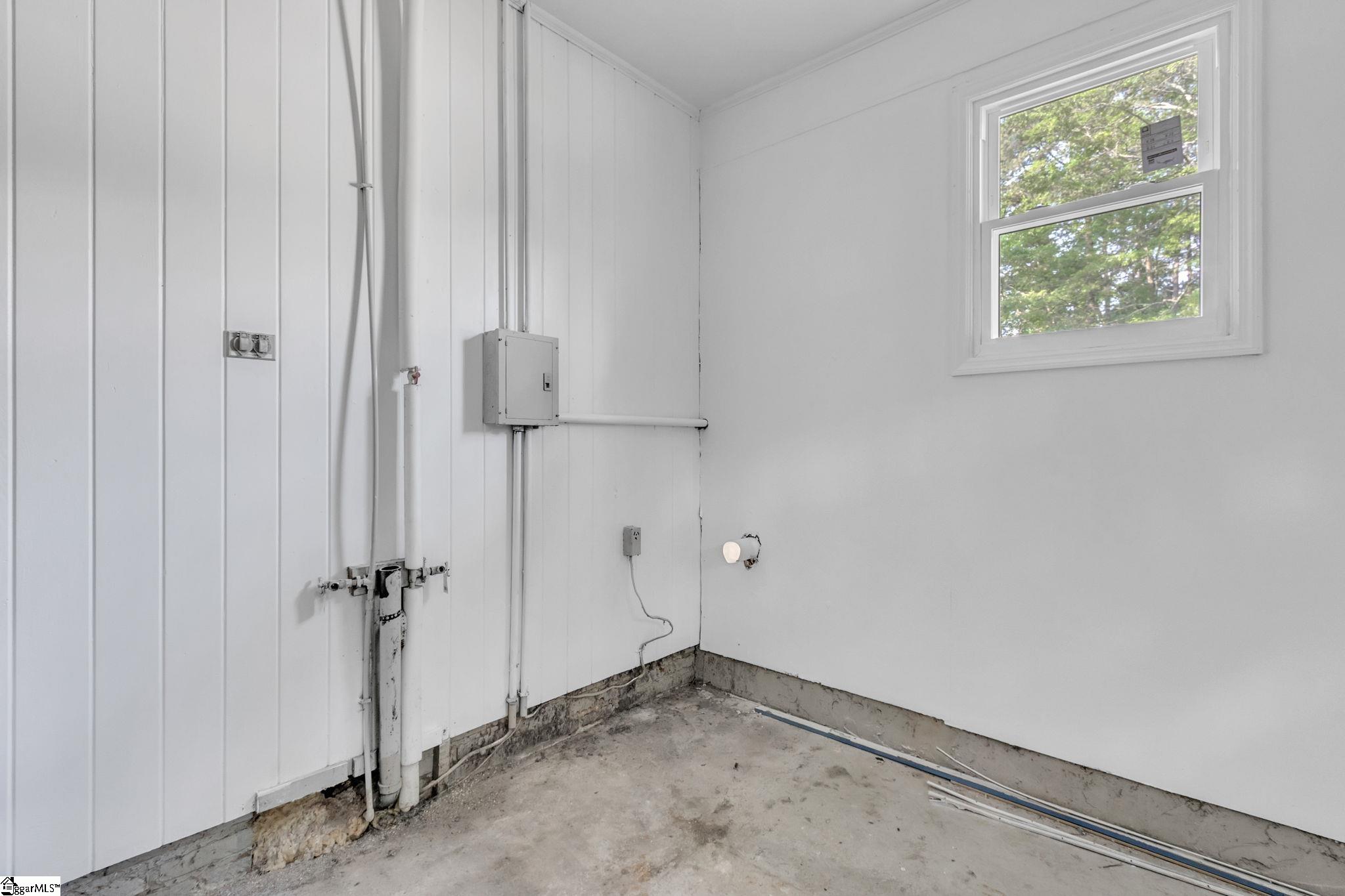 990 Textile Road Spartanburg, SC 29301 - Photo 23 of 32 Gallery Image 23