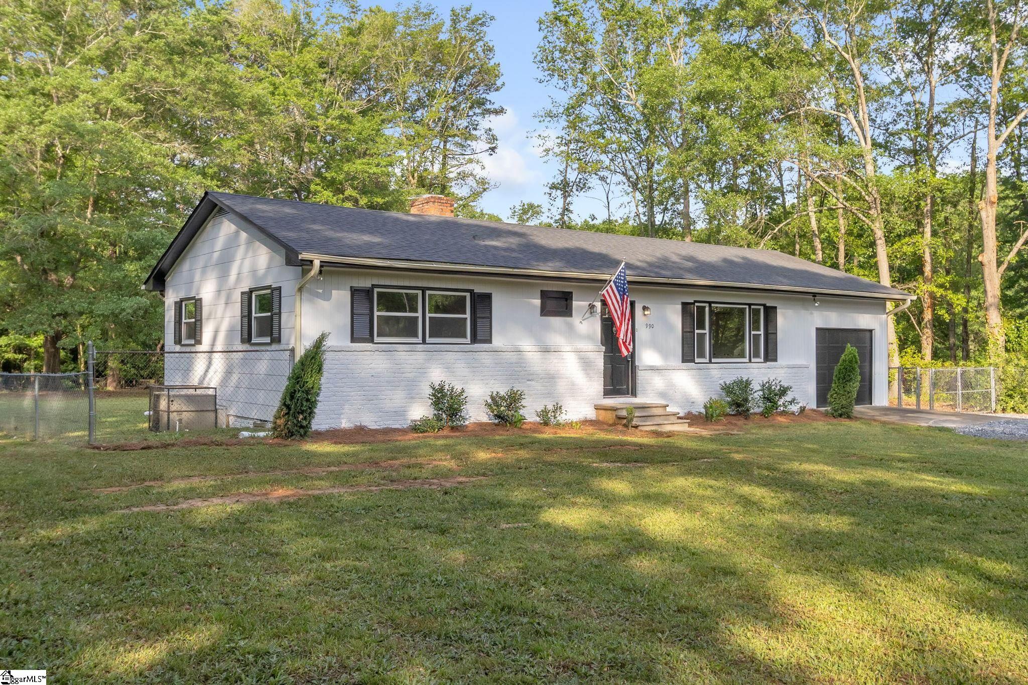 990 Textile Road Spartanburg, SC 29301 - Photo 3 of 32 Gallery Image 3