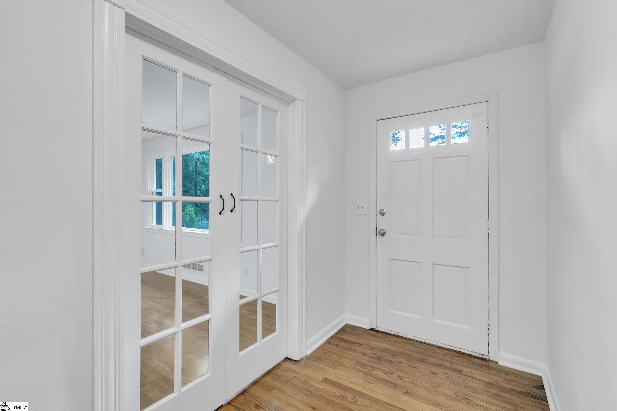 990 Textile Road Spartanburg, SC 29301 - Photo 4 of 32 Gallery Image 4