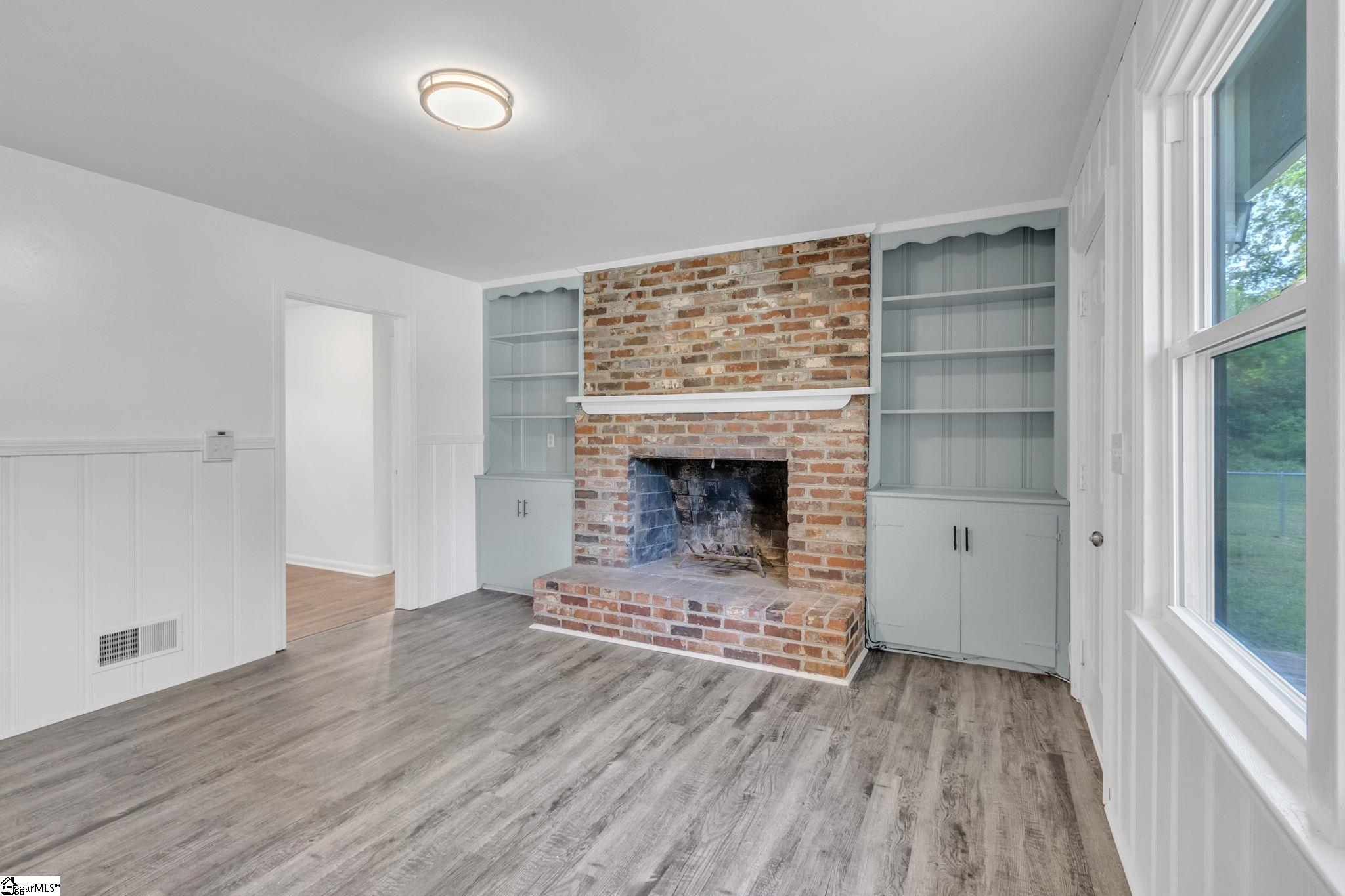 990 Textile Road Spartanburg, SC 29301 - Photo 8 of 32 Gallery Image 8