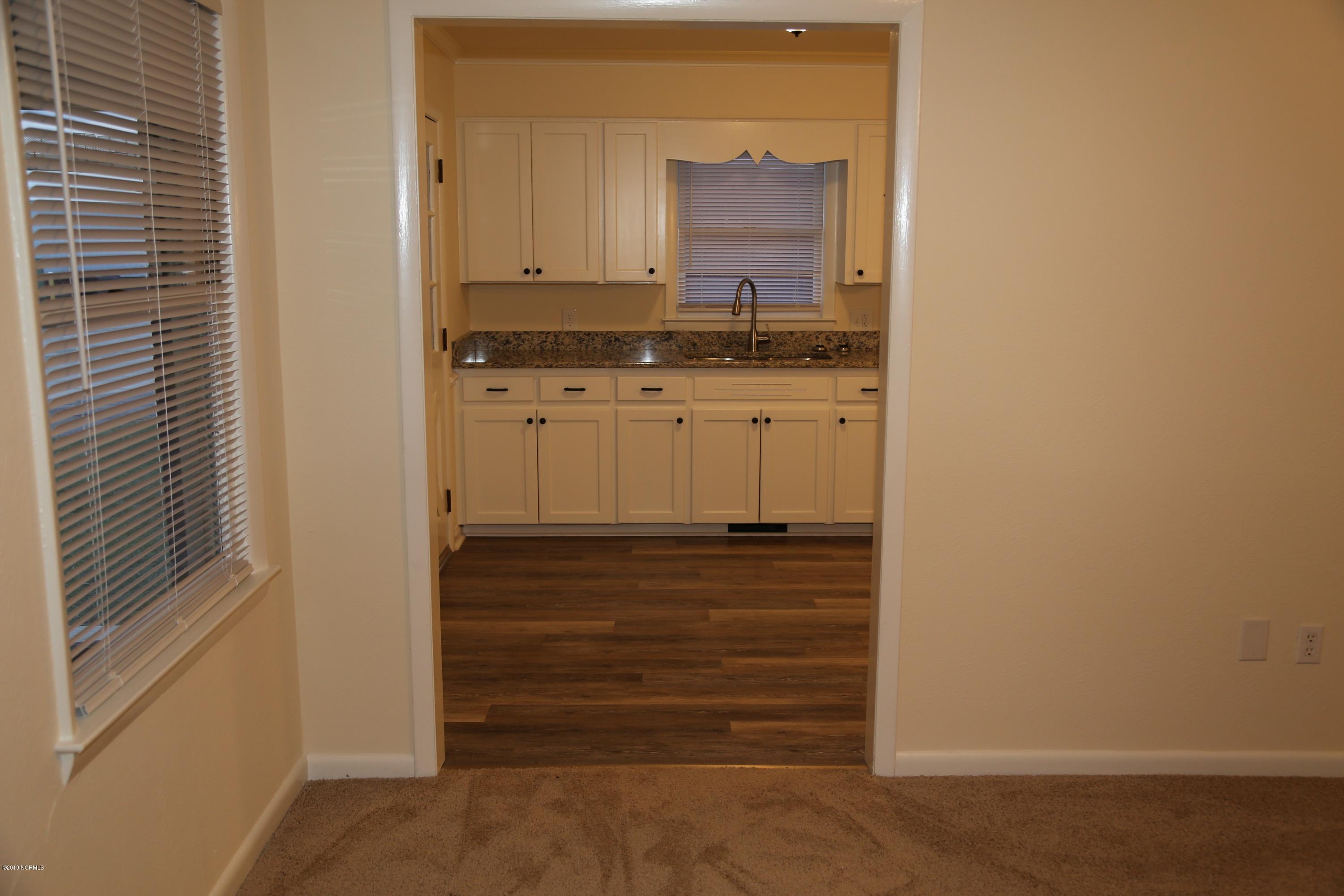 605 Raleigh Road Clinton, NC 28328 - Photo 15 of 29 IMG_8034