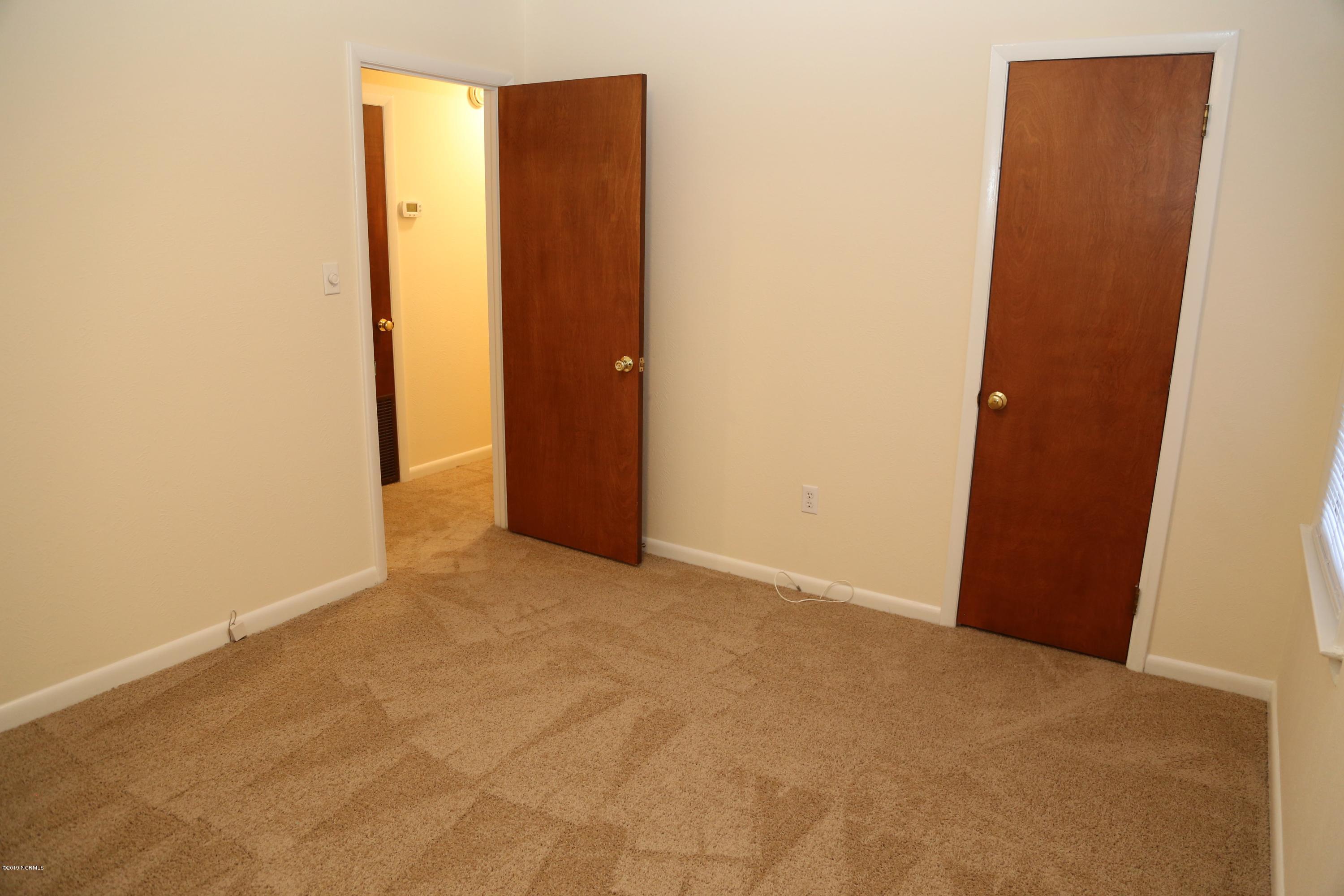 605 Raleigh Road Clinton, NC 28328 - Photo 26 of 29 IMG_8029
