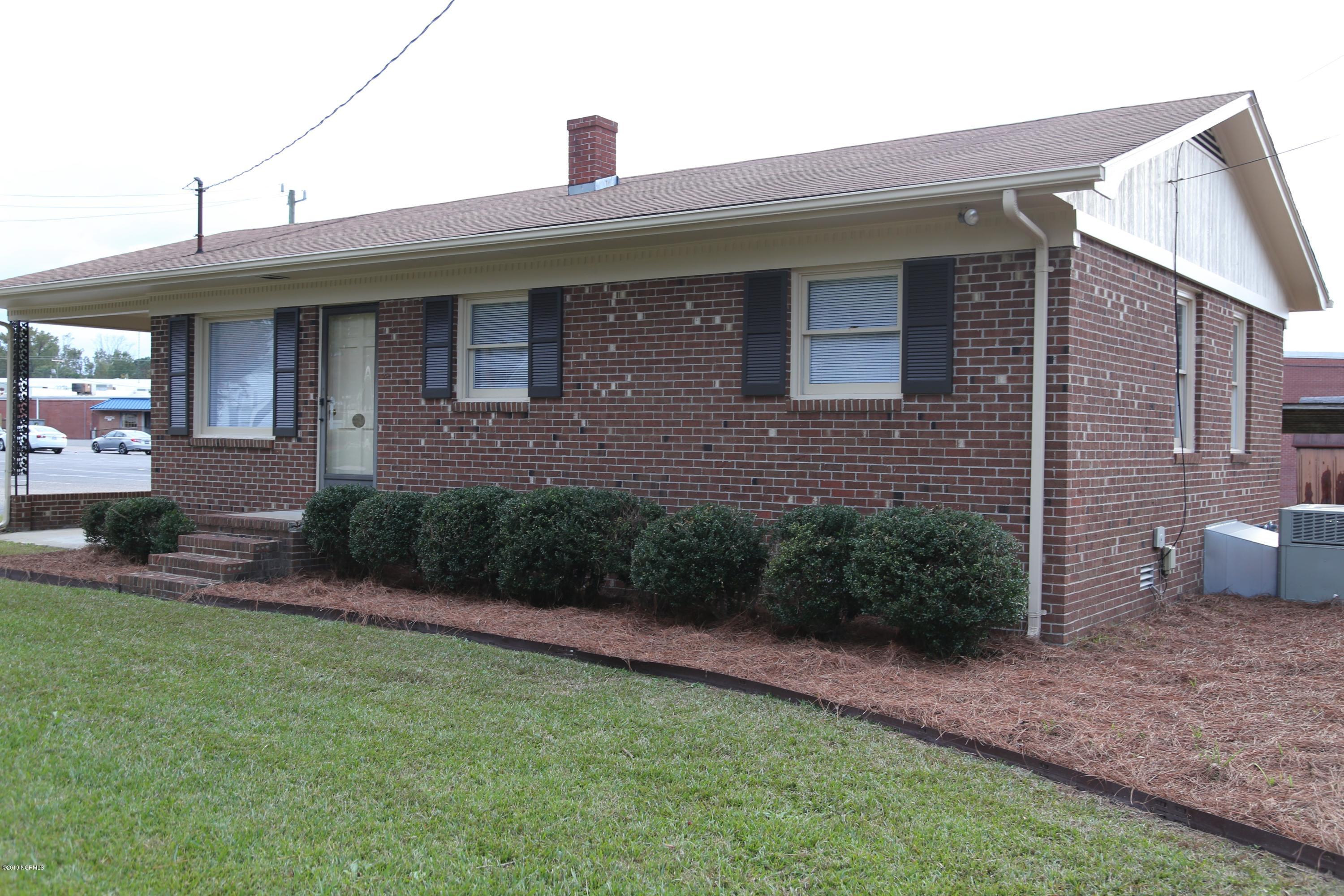 605 Raleigh Road Clinton, NC 28328 - Photo 5 of 29 IMG_7993