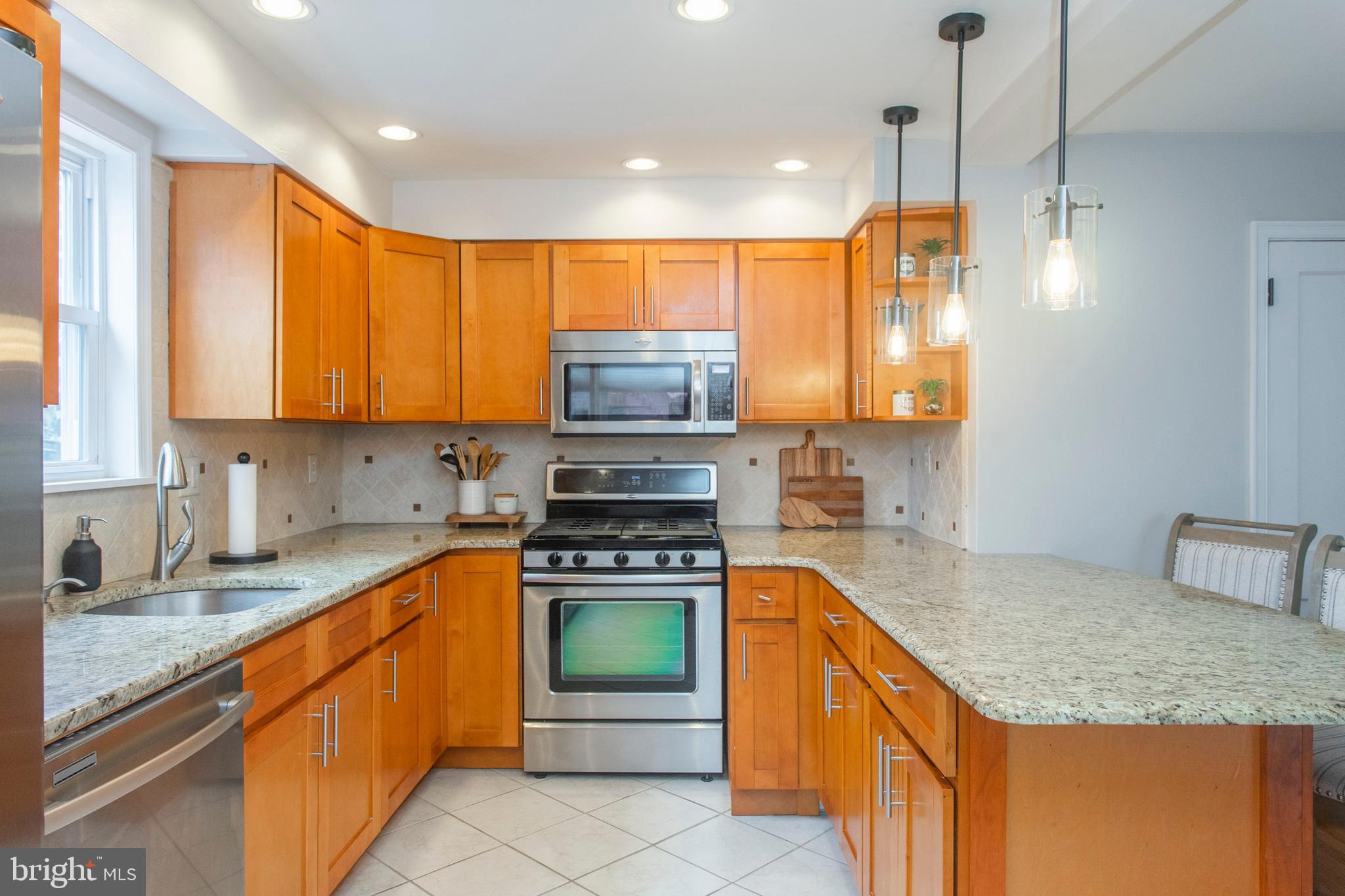 558 Overlook Road Philadelphia, PA 19128 - Photo 18 of 39