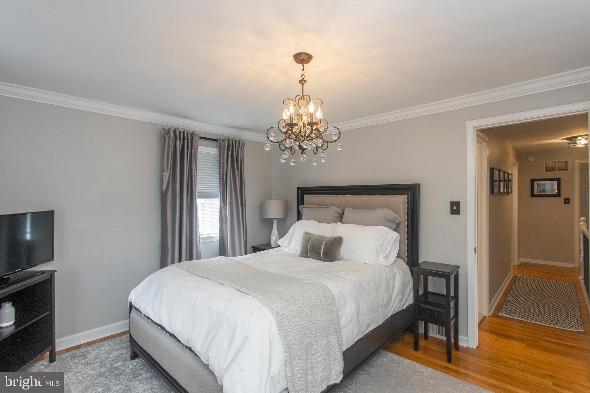 558 Overlook Road Philadelphia, PA 19128 - Photo 24 of 39 Main Bedroom