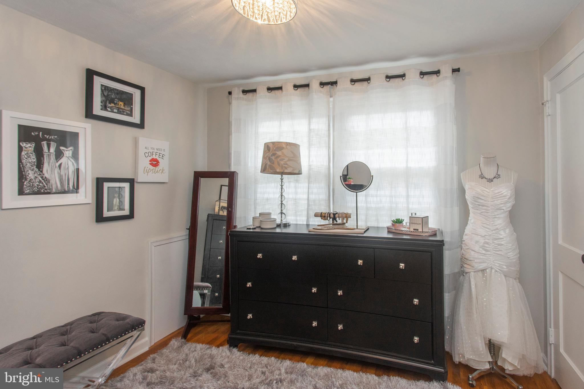 558 Overlook Road Philadelphia, PA 19128 - Photo 28 of 39 Bedroom 2