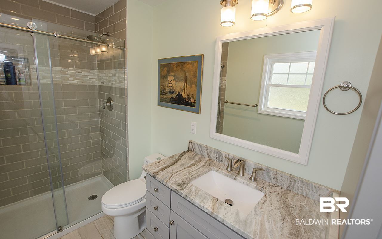 2804 Brookside Drive Mobile, AL 36693 - Photo 17 of 27 Master Bath