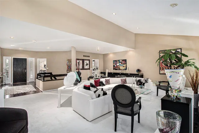 $575,000 | 4826 Cliffside Drive, Unit 18, West Bloomfield, MI 48323