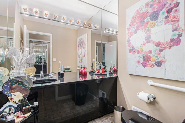 $575,000 | 4826 Cliffside Drive, Unit 18, West Bloomfield, MI 48323