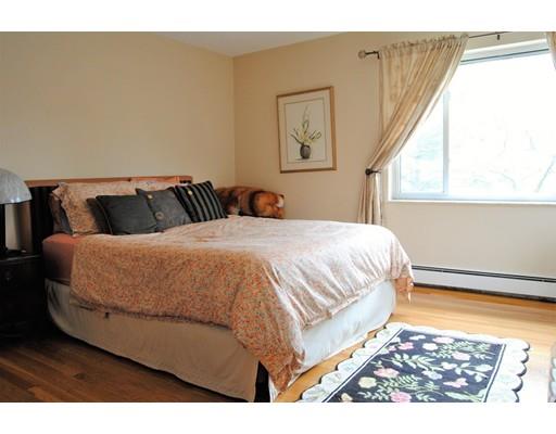 26 Morses Pond Road Wellesley, MA 01760 - Photo 11 of 28