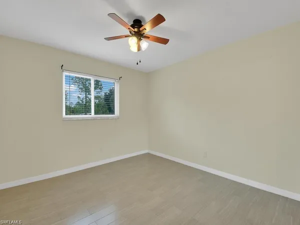 $3,600 | 260 12th Street Southeast, Naples, FL 34117