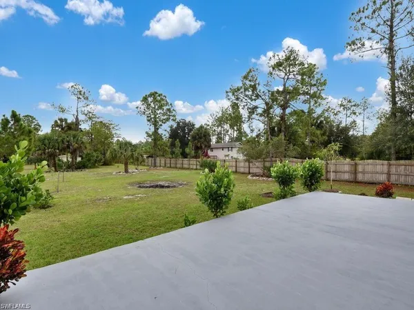 $3,600 | 260 12th Street Southeast, Naples, FL 34117