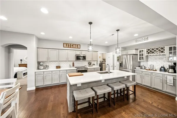$550,000 | 23 Lani Lane, Linn Creek, MO 65052