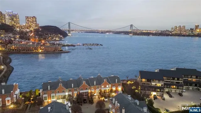 $1,898,000 | 119 Hudson Cove, Edgewater, NJ 07020
