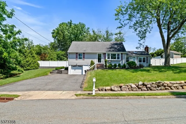 $700,000 | 12 Kingston Road, Wayne, NJ 07470