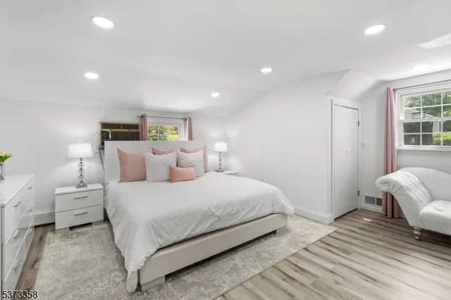 $700,000 | 12 Kingston Road, Wayne, NJ 07470