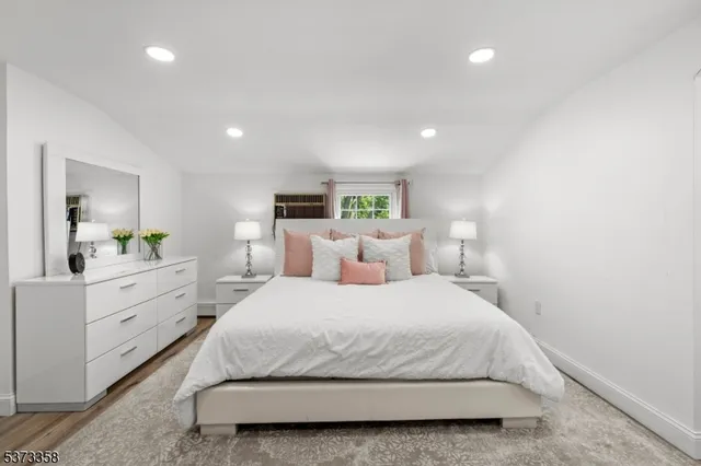 $700,000 | 12 Kingston Road, Wayne, NJ 07470