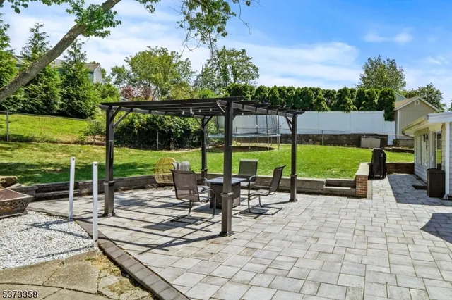 $700,000 | 12 Kingston Road, Wayne, NJ 07470