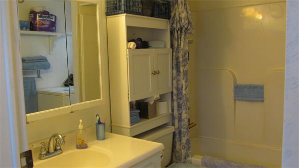 557 Southwest Cutoff Worcester, MA 01607 - Photo 9 of 11 Gallery Image 9