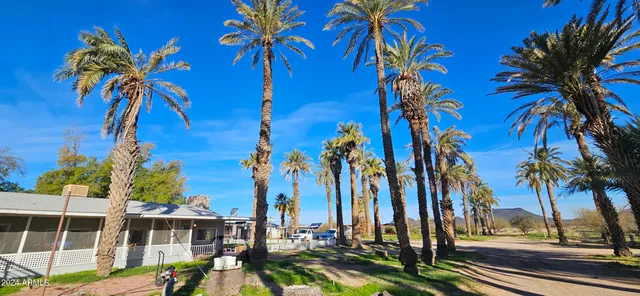 $1,000,000 | 10850 Ave 76E, Dateland, AZ 85333