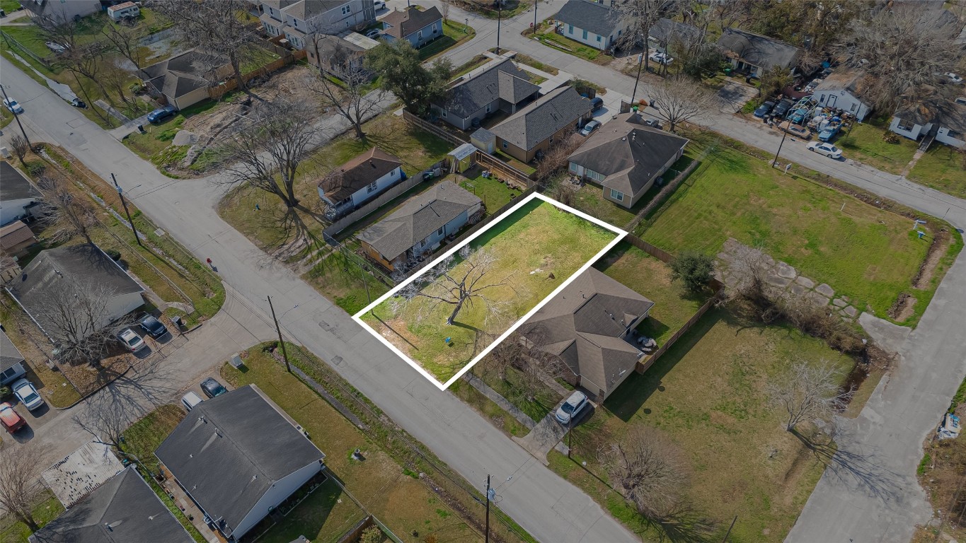 2209 Sakowitz Street Houston, TX 77020 - Photo 3 of 12 an aerial view of a house with a garden