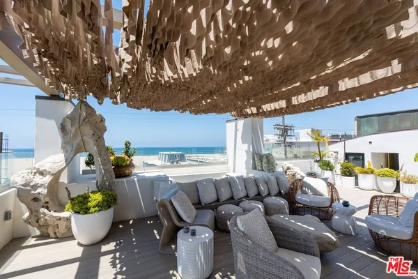 $4,995,000 | 15 Reef Street, Marina del Rey, CA 90292