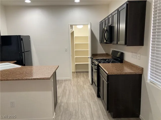 $2,125 | 9512 Knopfler Lane, Las Vegas, NV 89148