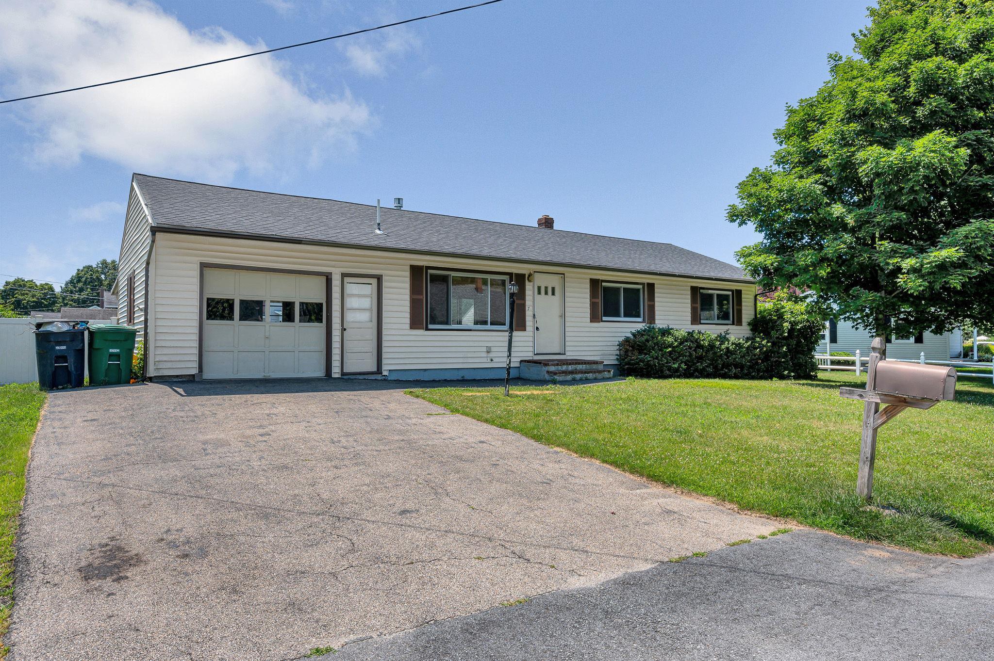 7 Raleigh Drive Nashua, NH 03062 - Photo 2 of 33