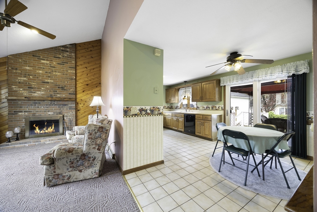 73 Gardner Road Chicopee, MA 01013 - Photo 9 of 31