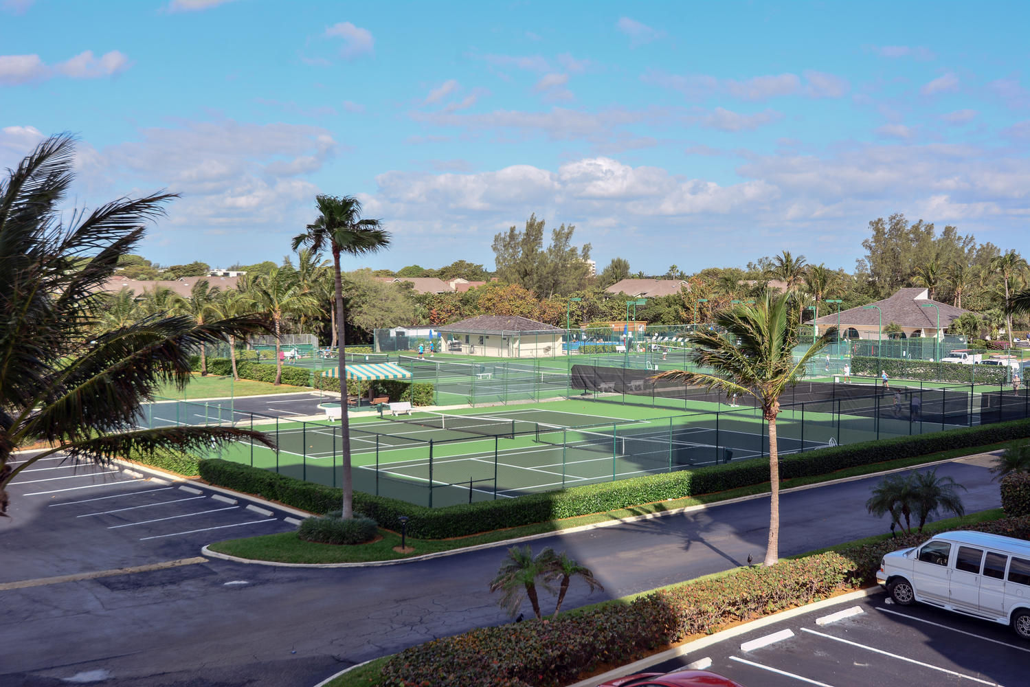 200 Ocean Trail Way, Unit 1009 Jupiter, FL 33477 - Photo 22 of 36 a view of a backyard of a house