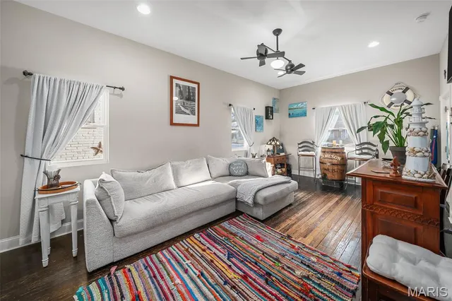 $275,000 | 917 North 5th Street, St. Charles, MO 63301