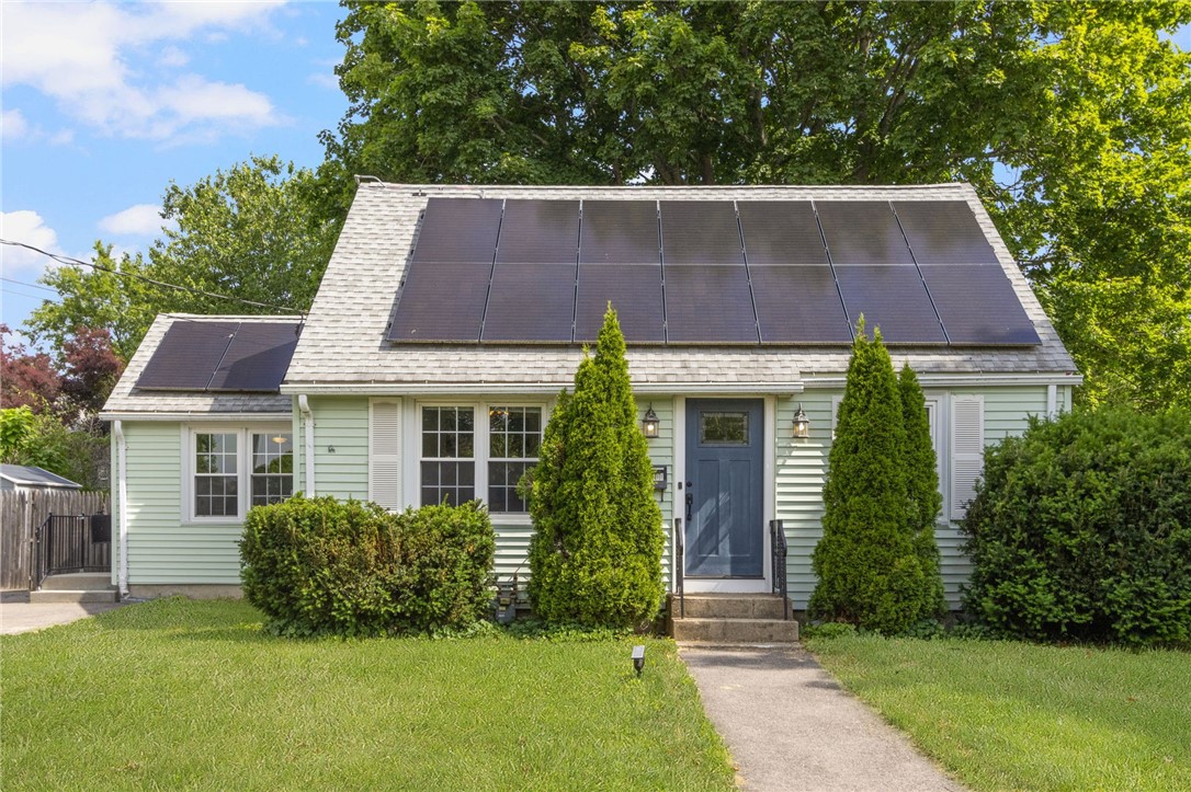 100 Penguin Avenue Warwick, RI 02818 - Photo 1 of 42