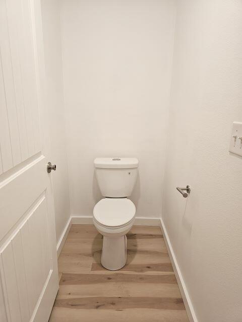931 Merganser Way Crestview, FL 32539 - Photo 18 of 37 a bathroom with a toilet and a sink