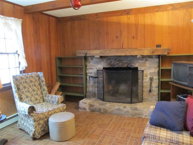 325 Rustic Road West Jefferson, NC 28694 - Photo 12 of 13 Gallery Image 12