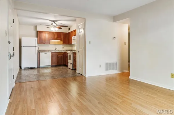 $155,000 | 7611 Triwoods Drive, Unit D, Shrewsbury, MO 63119