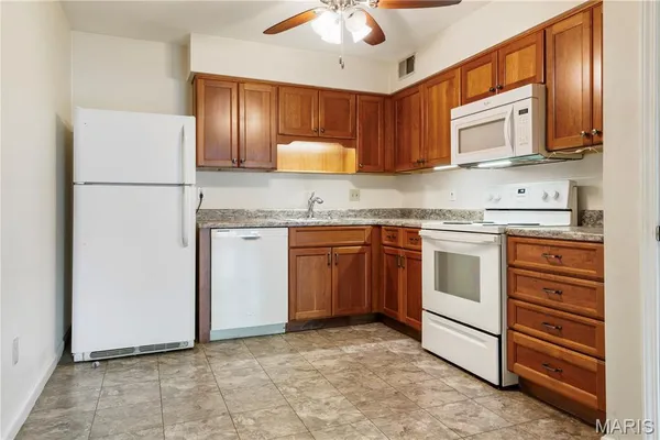 $155,000 | 7611 Triwoods Drive, Unit D, Shrewsbury, MO 63119