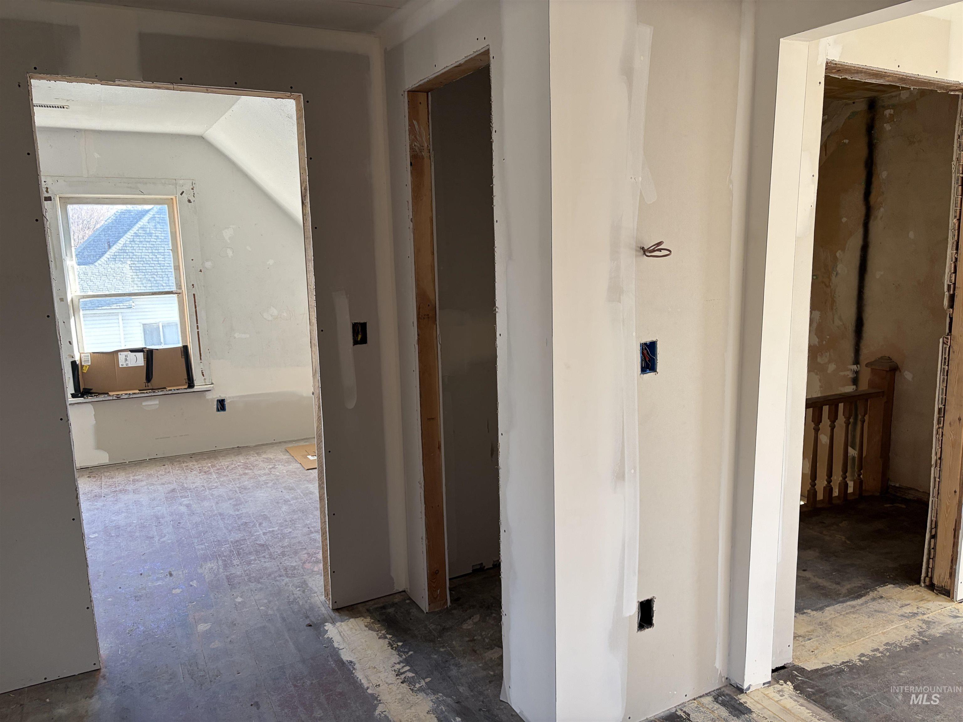 308 East Park Street Weiser, ID 83672 - Photo 37 of 50 Hall with lofted ceiling and cooling unit