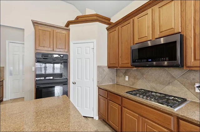 $2,750 | 14775 Holly Leaf Drive, Frisco, TX 75035