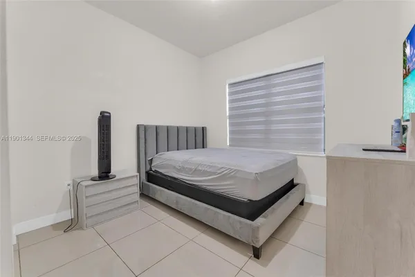 $1,275,000 | 8822 Northwest 161st Terrace, Miami Lakes, FL 33018