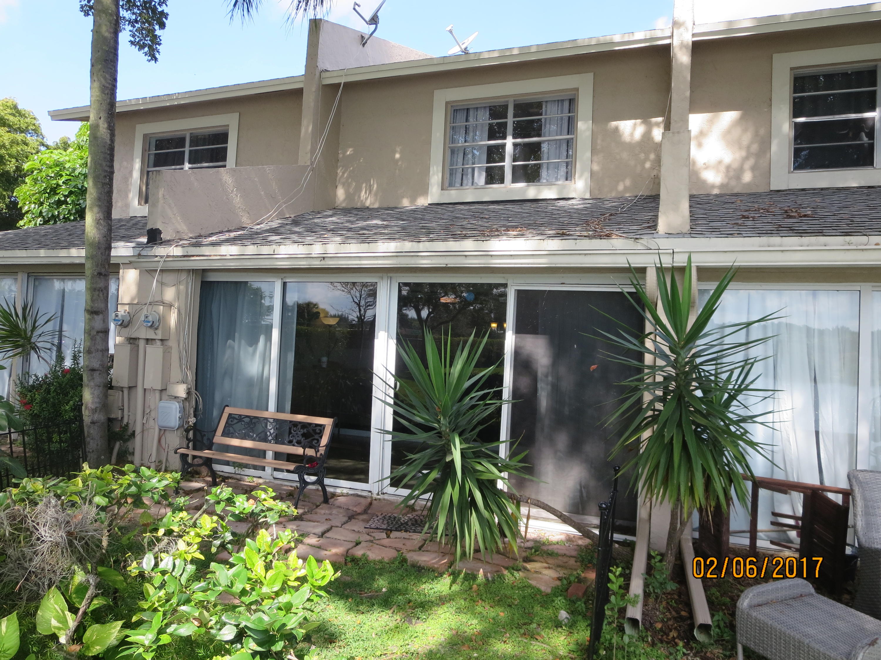 752 Banks Road Coconut Creek, FL 33063 - Photo 3 of 29 IMG_0612